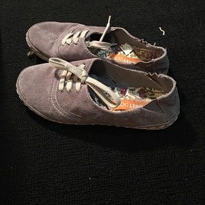 Little slip on brown shoes